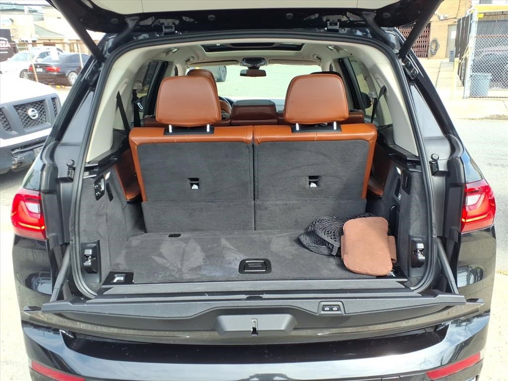 Used 2019 BMW X7 xDrive40i w/ Dynamic Handling Package image 12