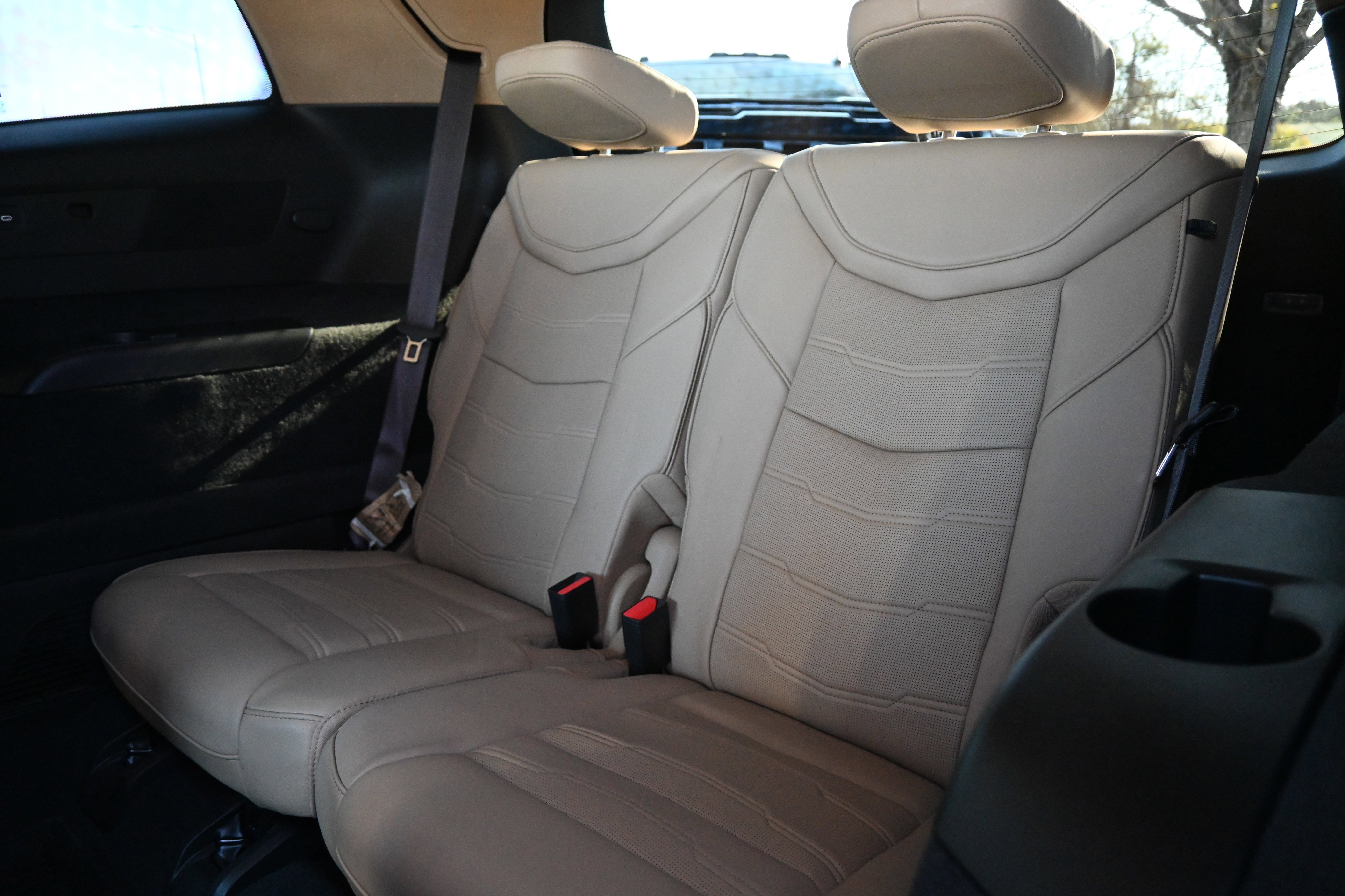Used 2024 Cadillac XT6 Sport w/ LPO, Onyx Lite Package image 33