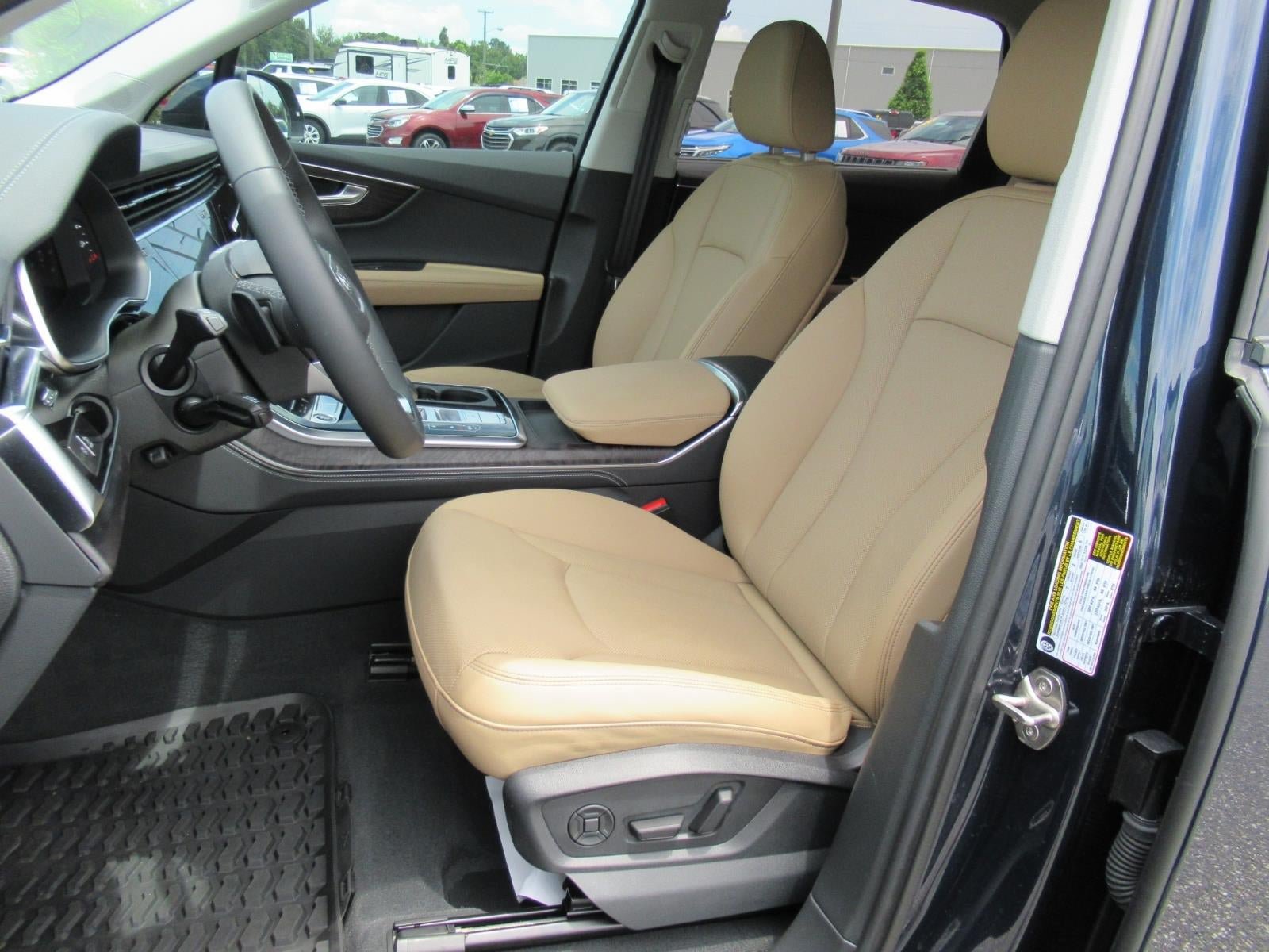 Used 2025 Audi Q7 3.0T Premium Plus AWD/4WD image 19