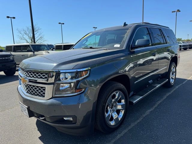 Used 2019 Chevrolet Tahoe LT w/ LT Signature Package AWD/4WD image 3