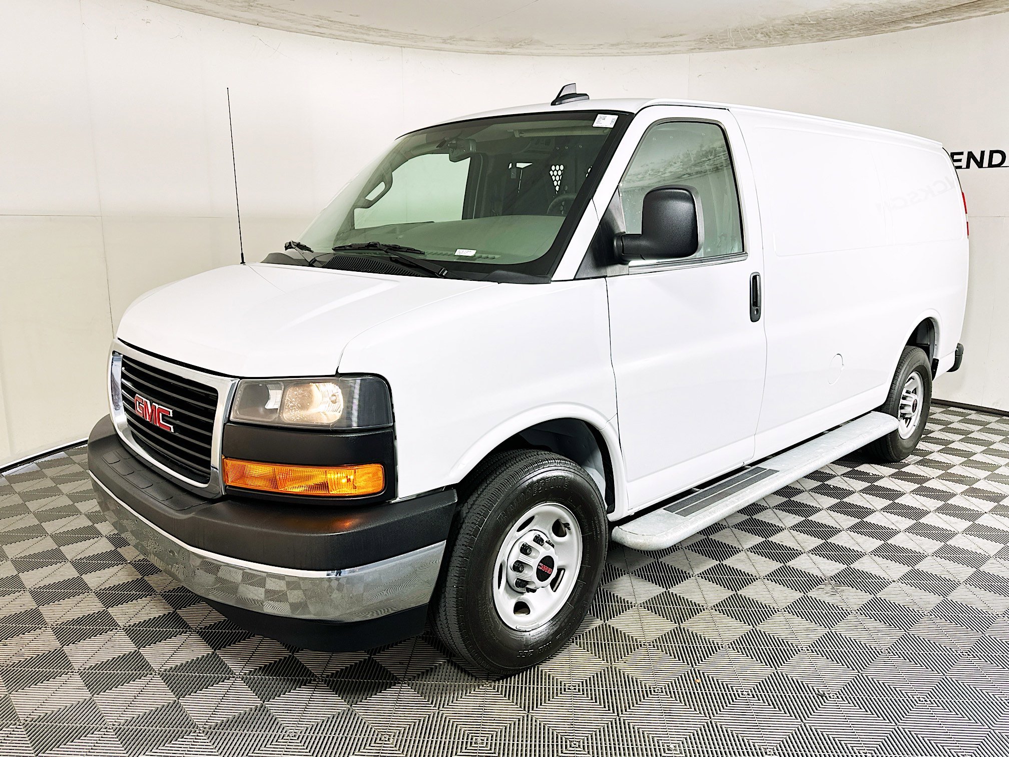 Used 2024 GMC Savana 2500 w/ Driver Convenience Package image 7