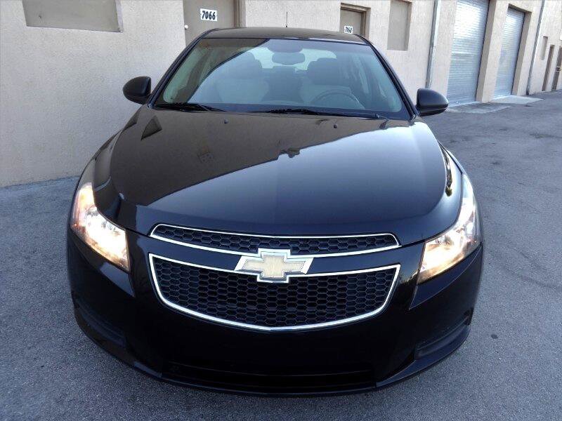 Used 2011 Chevrolet Cruze LS w/ Connectivity Package FWD image 4