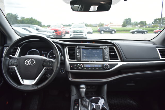 Used 2019 Toyota Highlander Limited AWD/4WD image 41