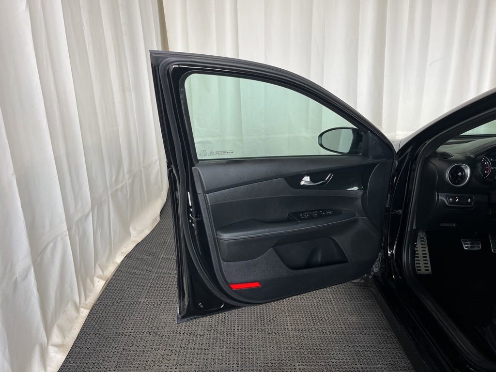 Used 2022 Kia Forte GT-Line w/ GT-Line Technology Package image 18