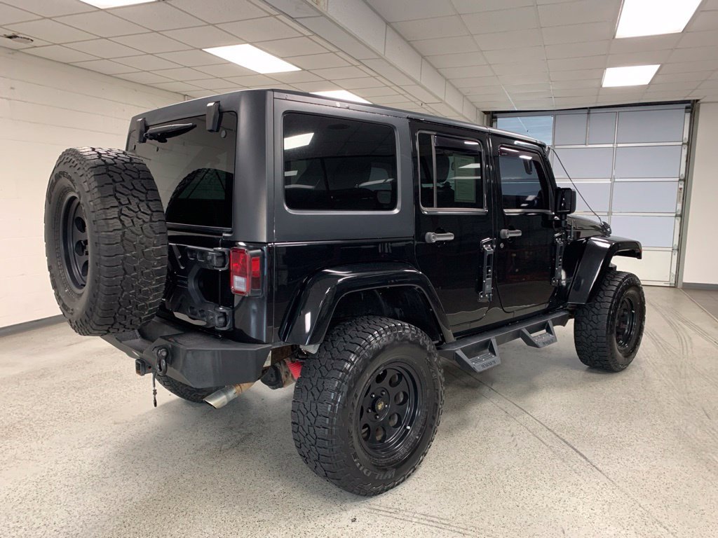 Used 2013 Jeep Wrangler Unlimited Sahara w/ Dual Top Group AWD/4WD image 6