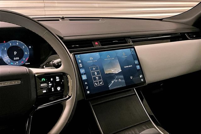 Certified 2026 Land Rover Range Rover Velar Dynamic SE AWD/4WD image 5