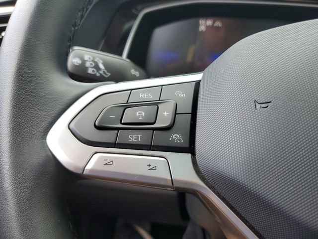 Certified 2024 Volkswagen Jetta SE w/ Panoramic Sunroof Package FWD image 22