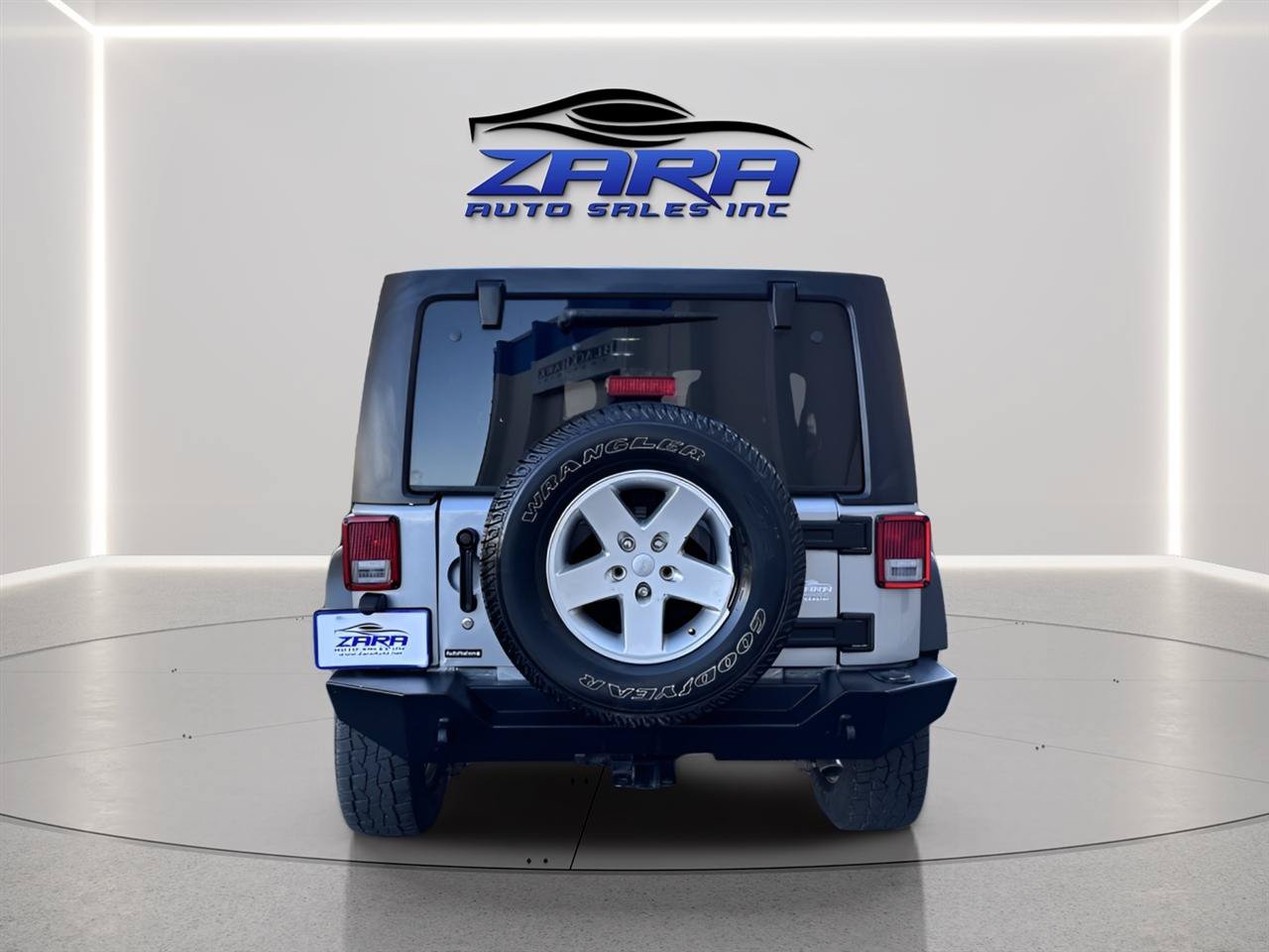 Used 2013 Jeep Wrangler Unlimited Sport AWD/4WD image 5