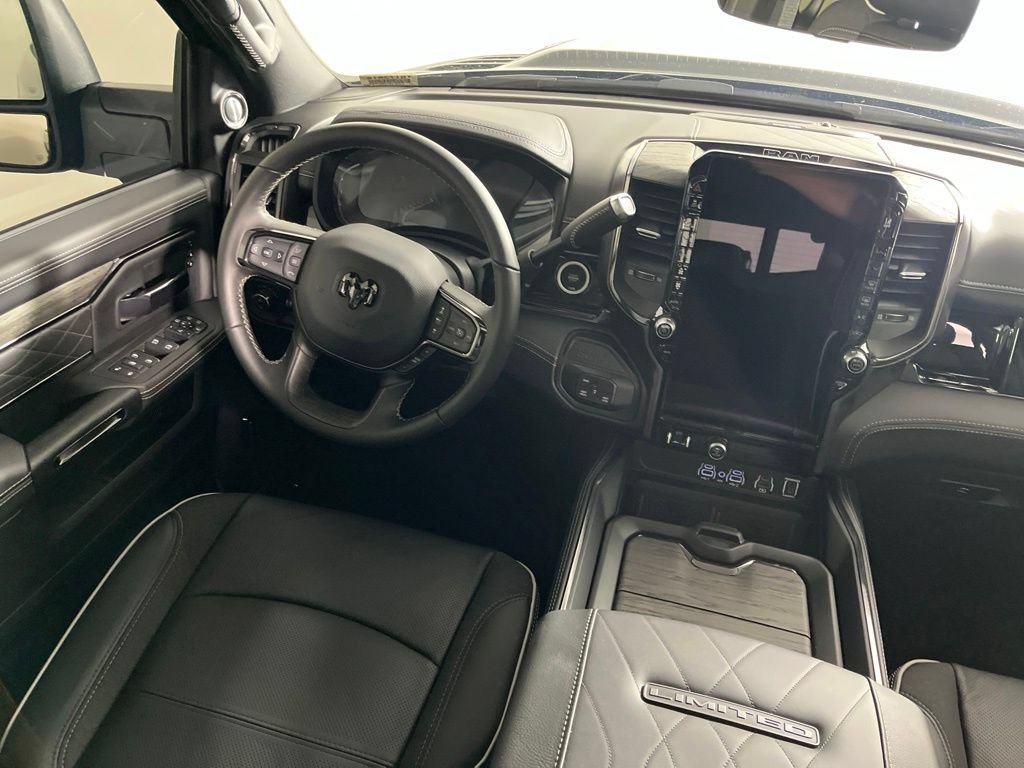 Used 2026 RAM 2500 Limited AWD/4WD image 2