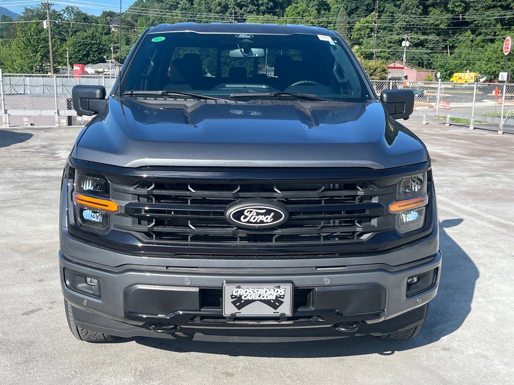 New 2025 Ford F150 XLT w/ Equipment Group 302A MID image 5