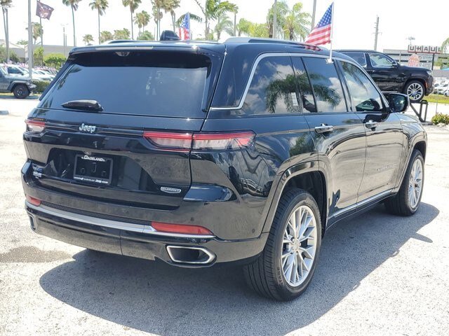 Certified 2023 Jeep Grand Cherokee Summit w/ Advanced Protech Group IV AWD/4WD image 7