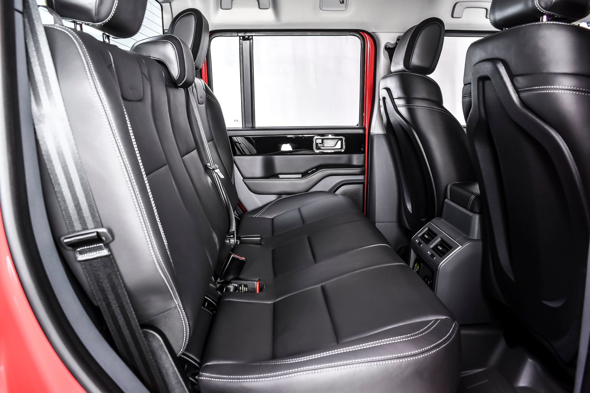 Used 2025 INEOS Grenadier Quartermaster AWD/4WD image 19