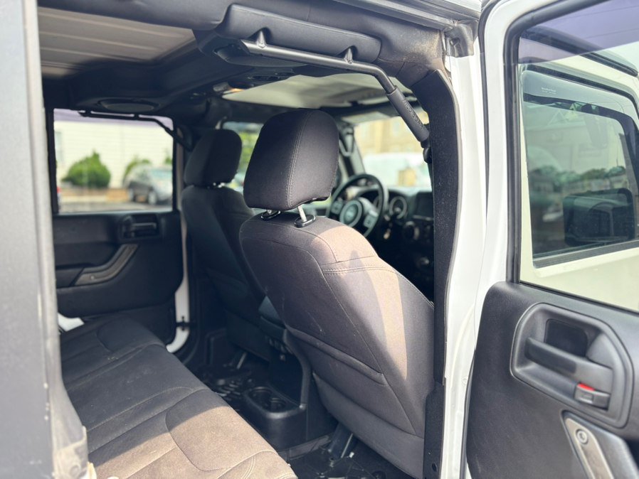 Used 2014 Jeep Wrangler Unlimited Sport w/ Quick Order Package 23S AWD/4WD image 19