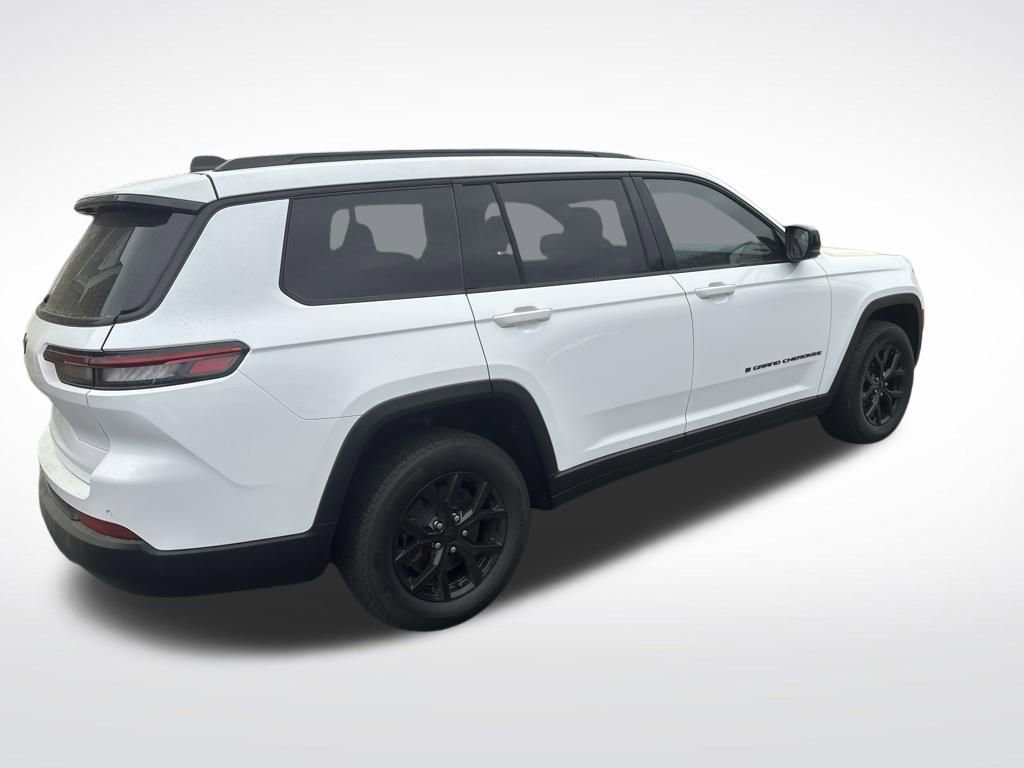 Used 2024 Jeep Grand Cherokee L Laredo AWD/4WD image 28
