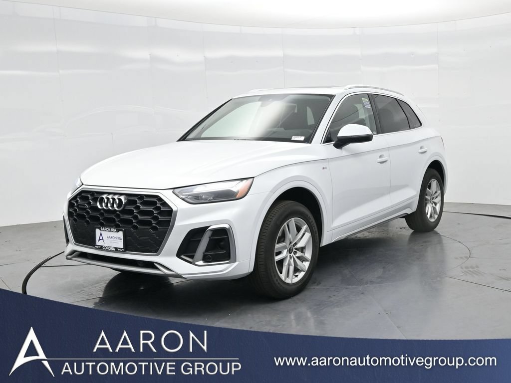 Used 2023 Audi Q5 2.0T Premium w/ Convenience Package AWD/4WD image 1