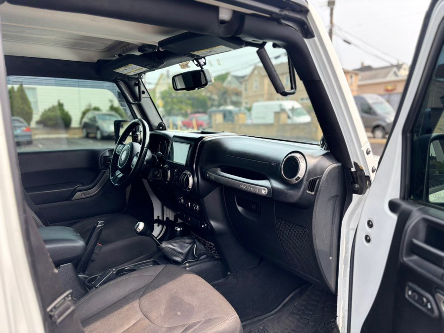 Used 2014 Jeep Wrangler Unlimited Sport w/ Quick Order Package 23S AWD/4WD image 28