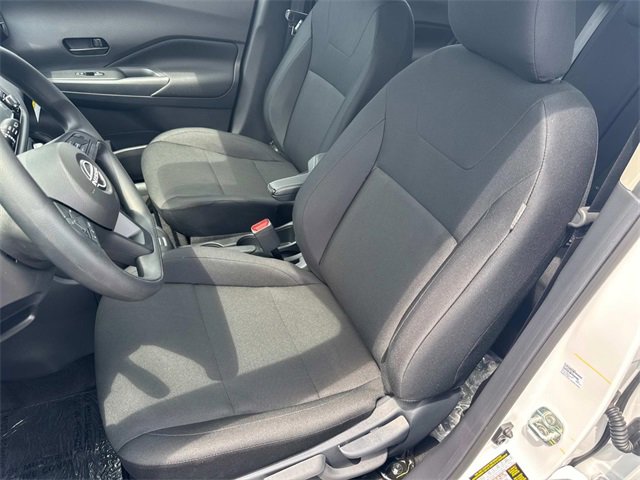 New 2025 Nissan Kicks Play S image 22