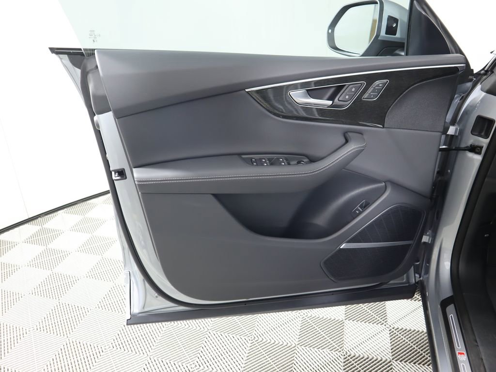 New 2025 Audi Q8 Premium Plus image 25