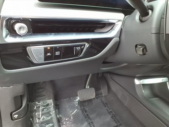 Certified 2025 Cadillac Lyriq Luxury w/ LPO, Floor Liner Package AWD/4WD image 28