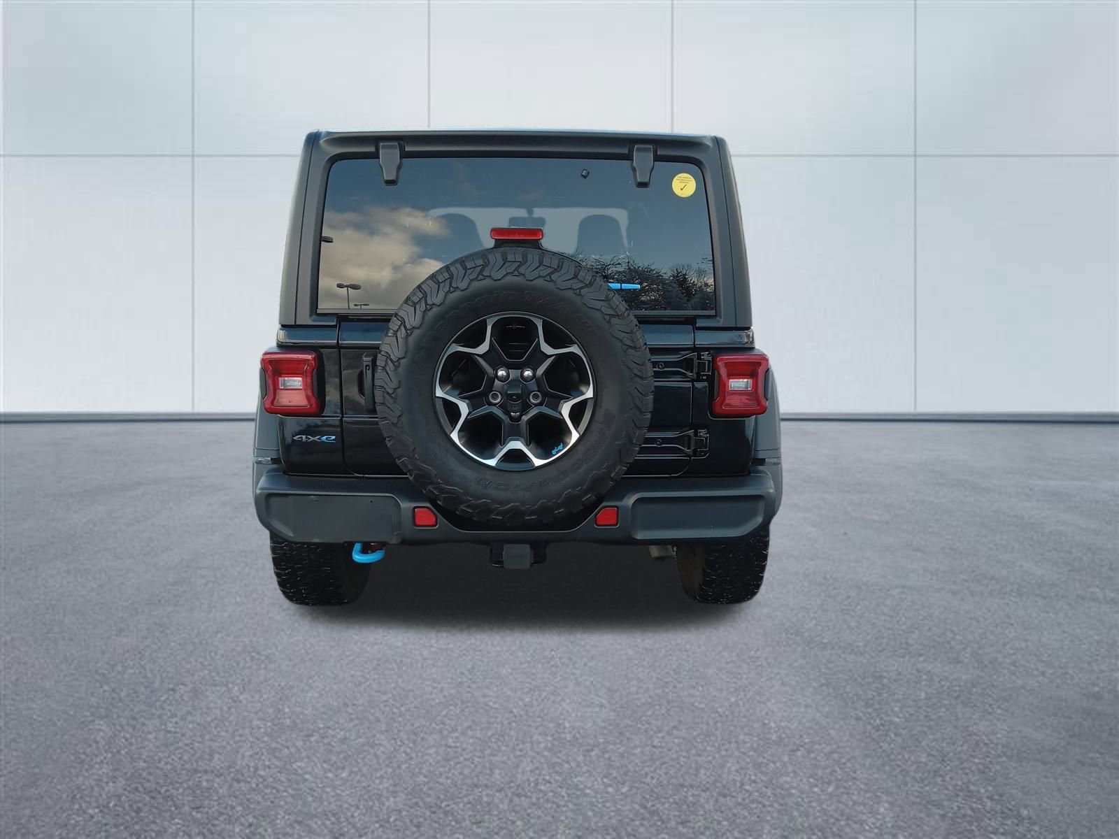 Used 2022 Jeep Wrangler Unlimited Rubicon 4xe w/ Dual Top Group image 4