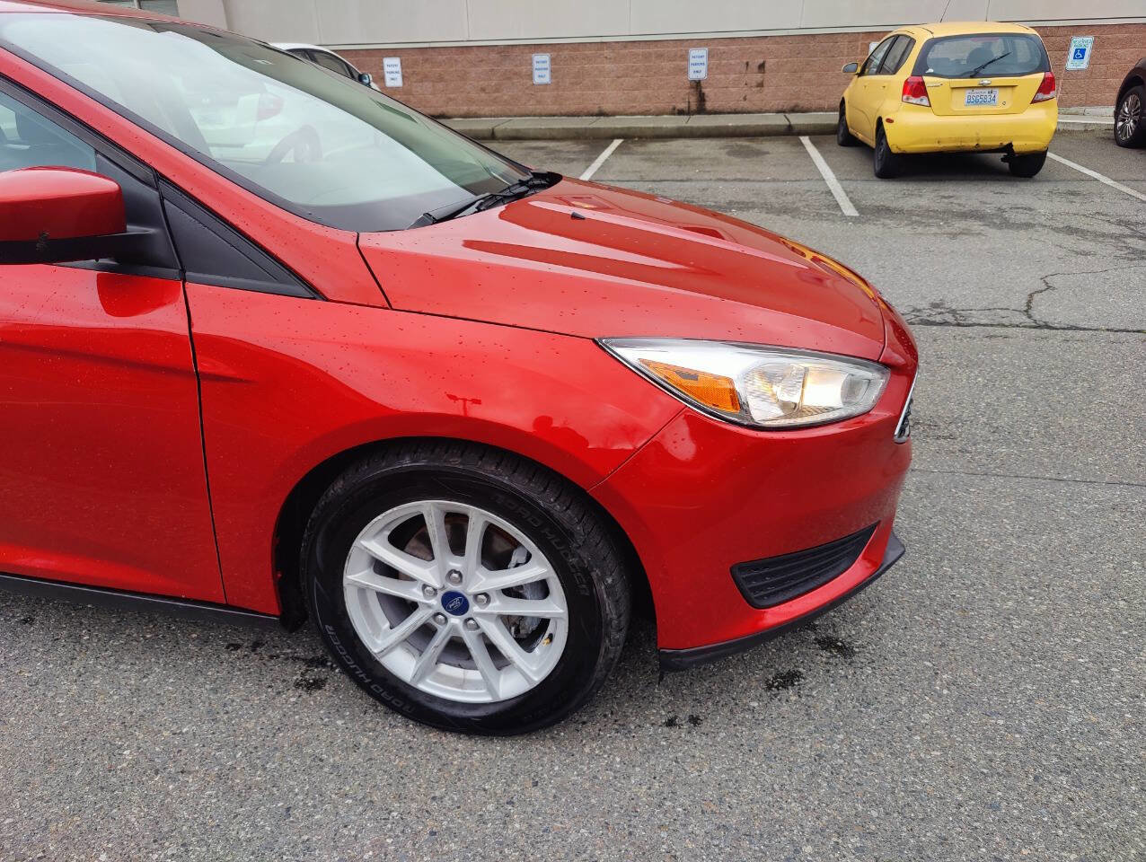 Used 2018 Ford Focus SE FWD image 9