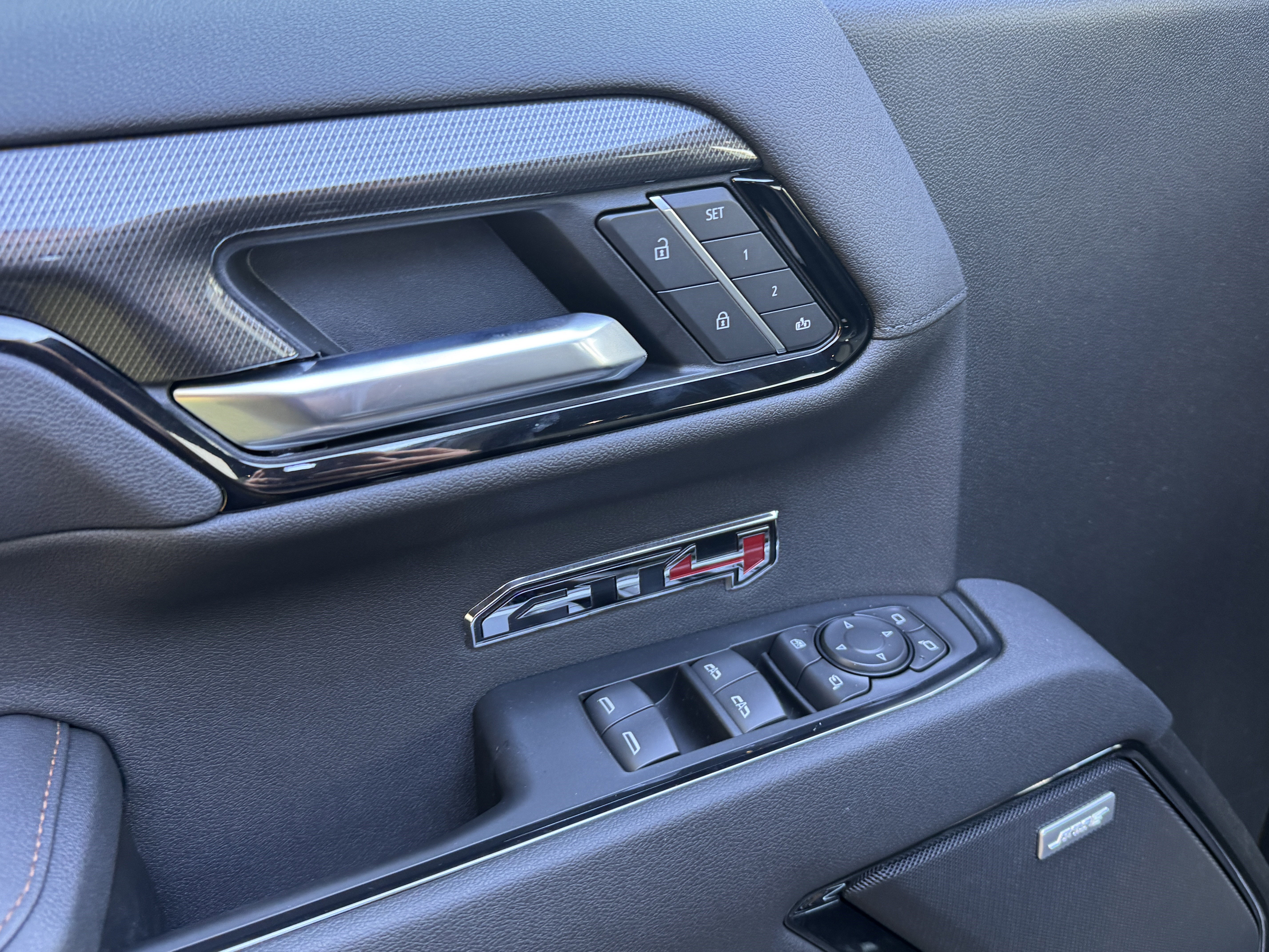 New 2026 GMC Sierra 1500 AT4 w/ Technology Package image 17