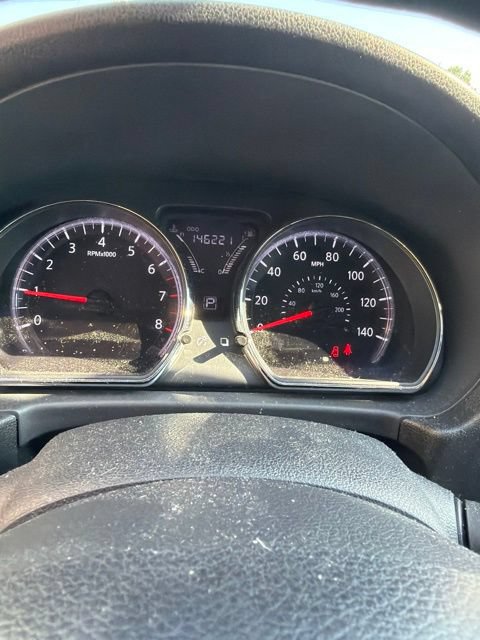 Used 2015 Nissan Versa SV w/ SV Tech Package FWD image 4