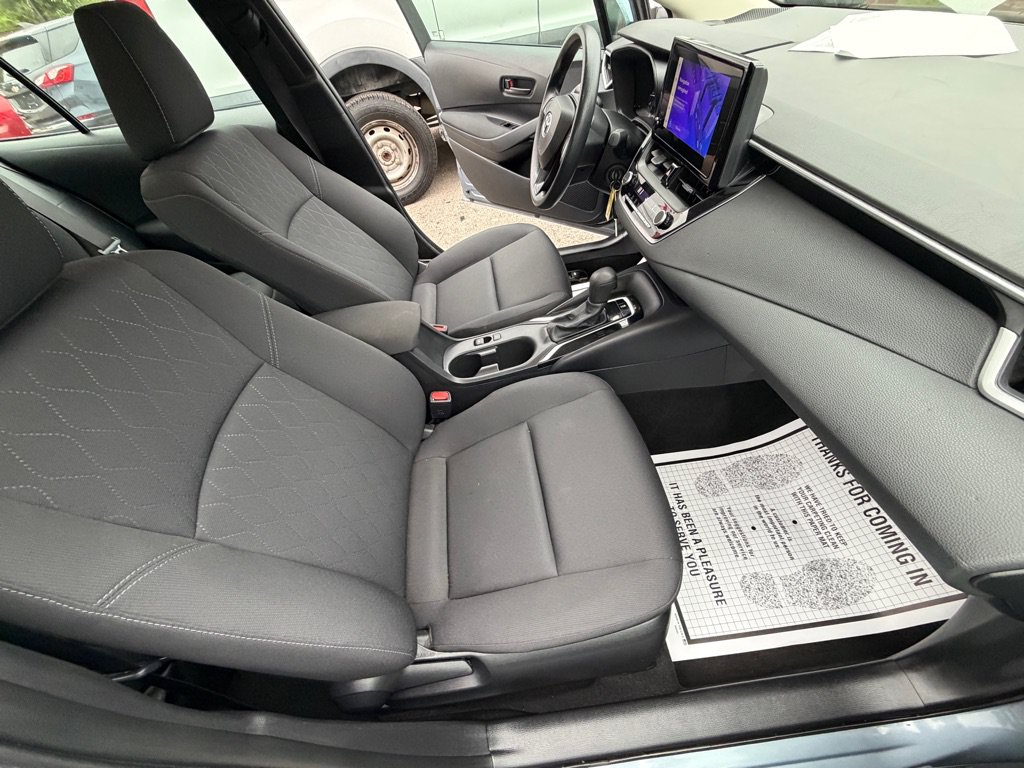 Used 2024 Toyota Corolla LE FWD image 9
