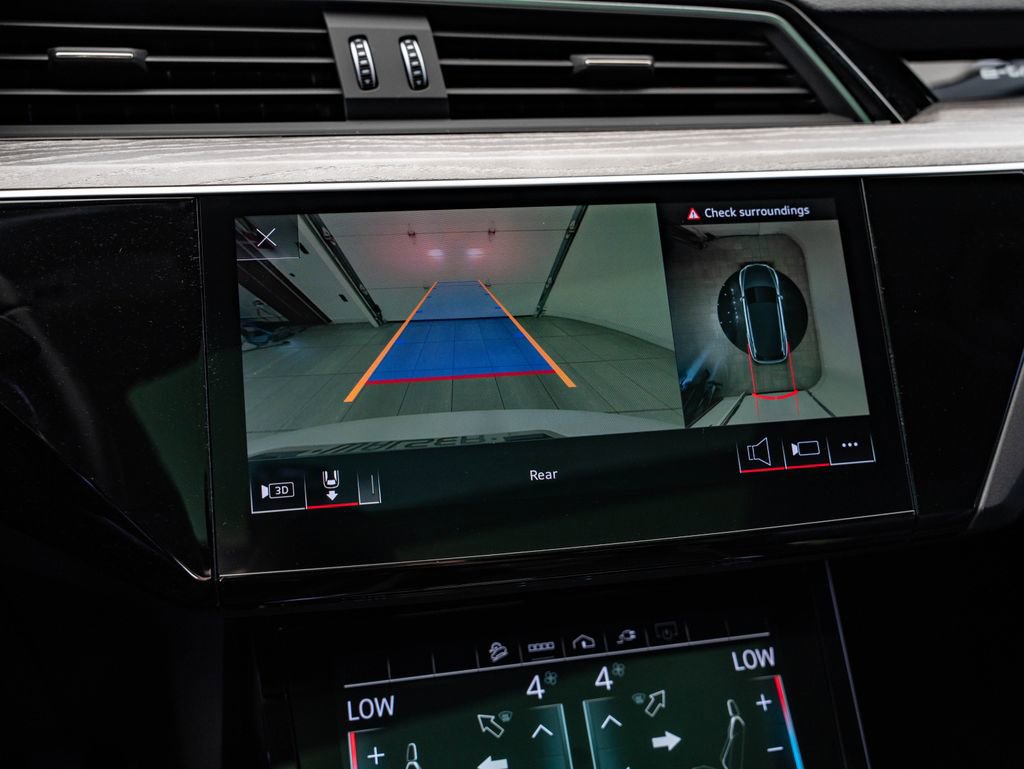 Used 2021 Audi e-tron Premium w/ Convenience Plus Package AWD/4WD image 34