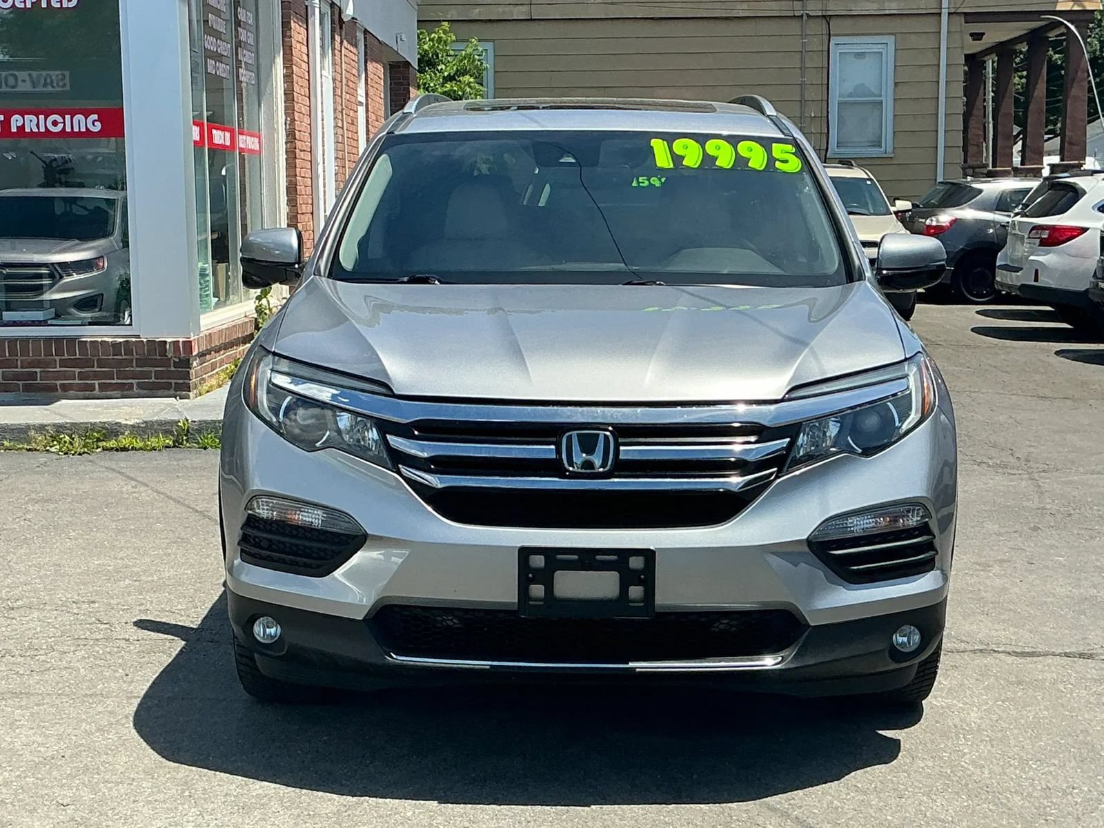 Used 2016 Honda Pilot Touring image 2
