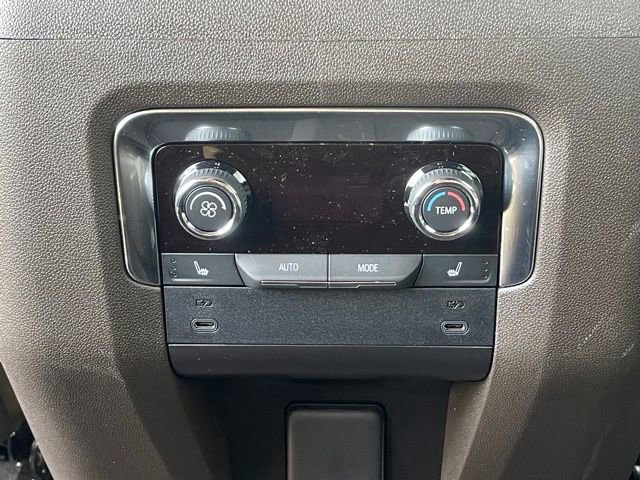 Used 2026 Chevrolet Suburban LT w/ Comfort Package image 21