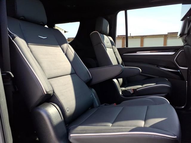 New 2026 Cadillac Escalade ESV Luxury w/ Touring Package image 5