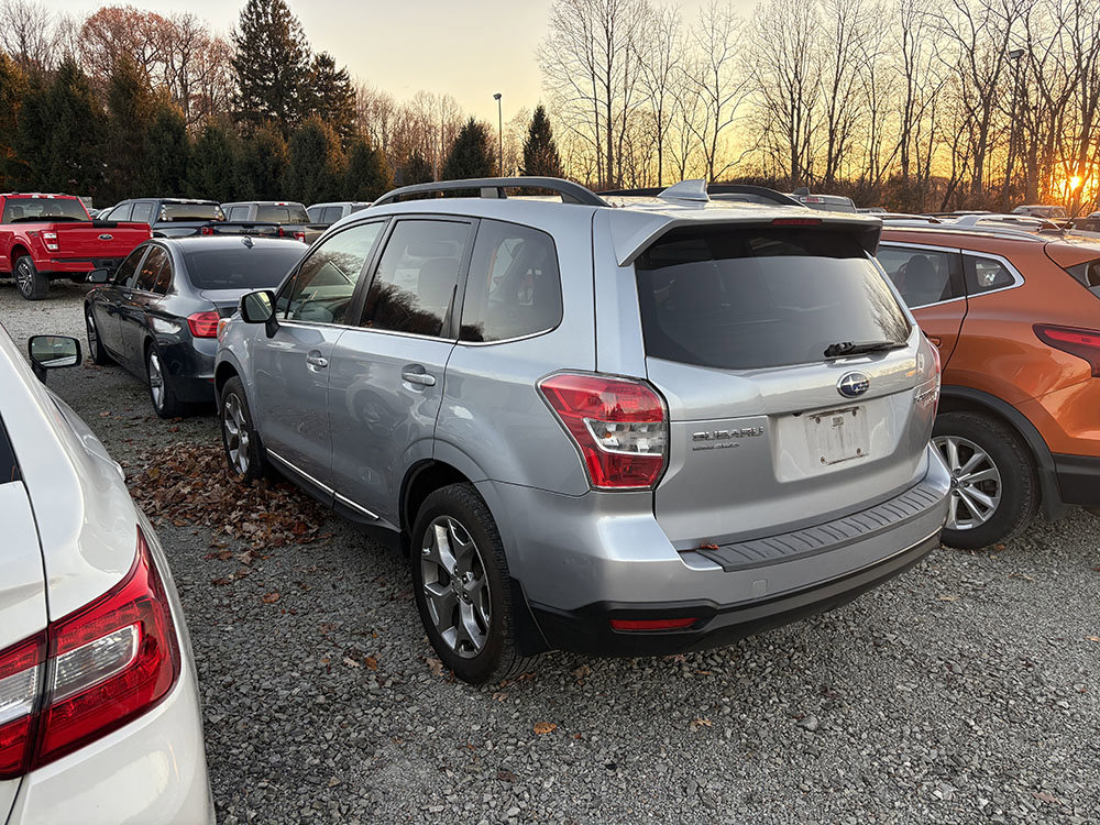 Used 2016 Subaru Forester 2.5i Touring w/ Eyesight & Navigation System image 2