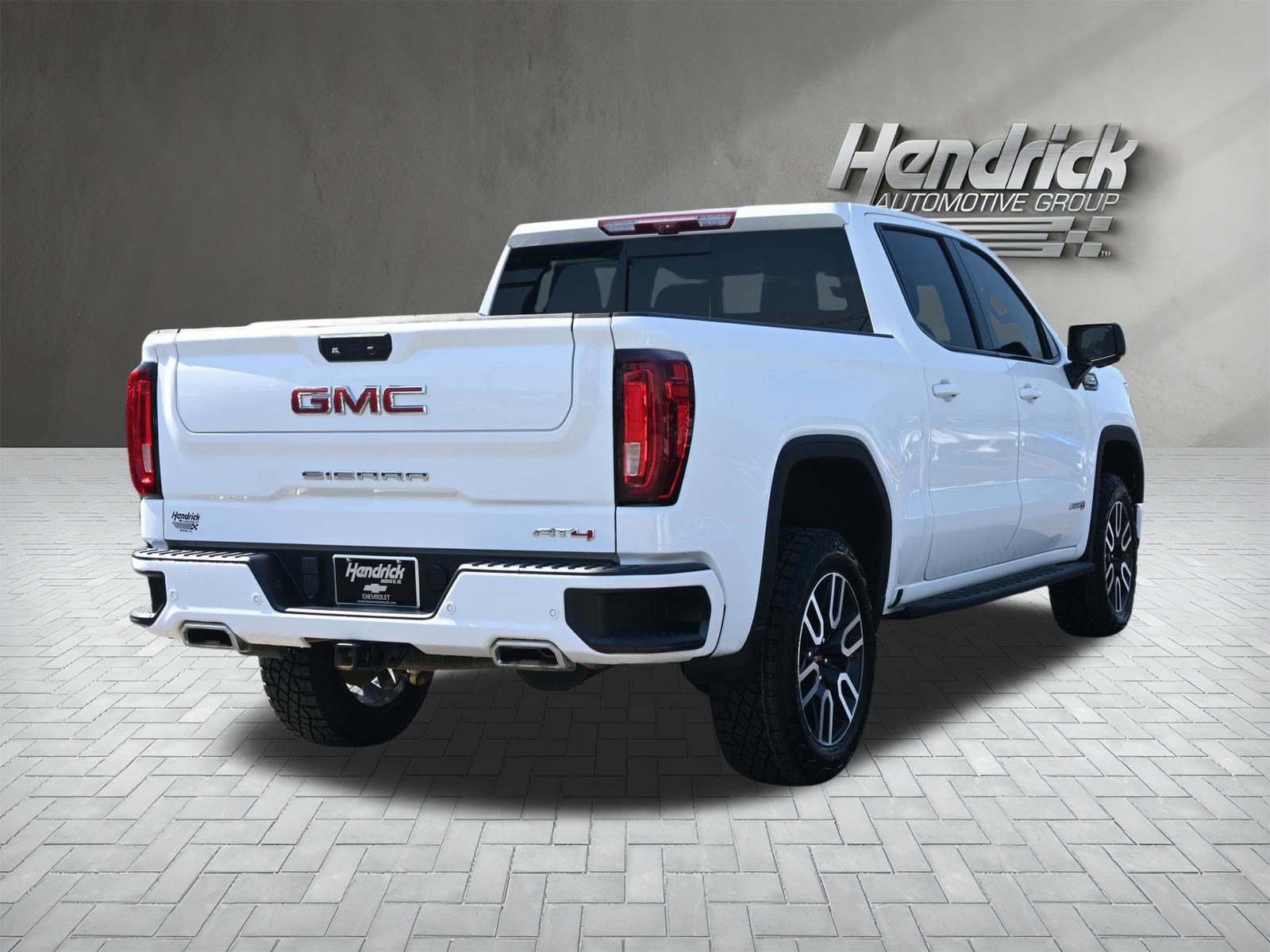 Used 2024 GMC Sierra 1500 AT4 w/ Technology Package AWD/4WD image 10