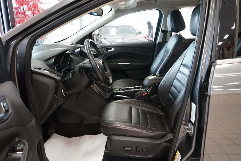 Used 2016 Ford Escape Titanium AWD/4WD image 24