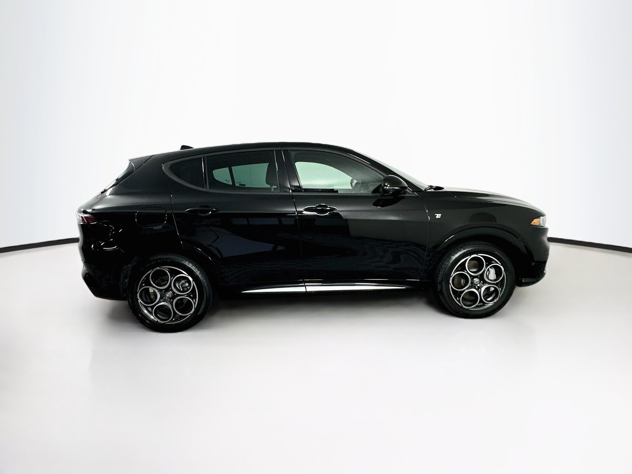 Used 2024 Alfa Romeo Tonale Ti w/ Active Assist Package AWD/4WD image 10