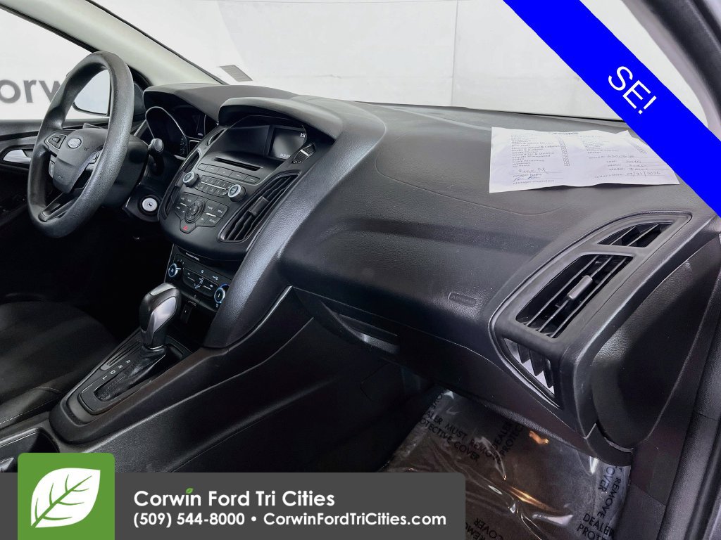 Used 2015 Ford Focus SE FWD image 27