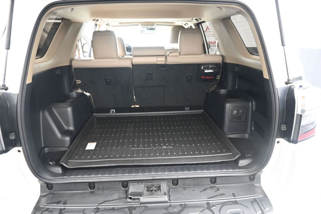 Used 2023 Toyota 4Runner SR5 Premium w/ Moonroof Package AWD/4WD image 22
