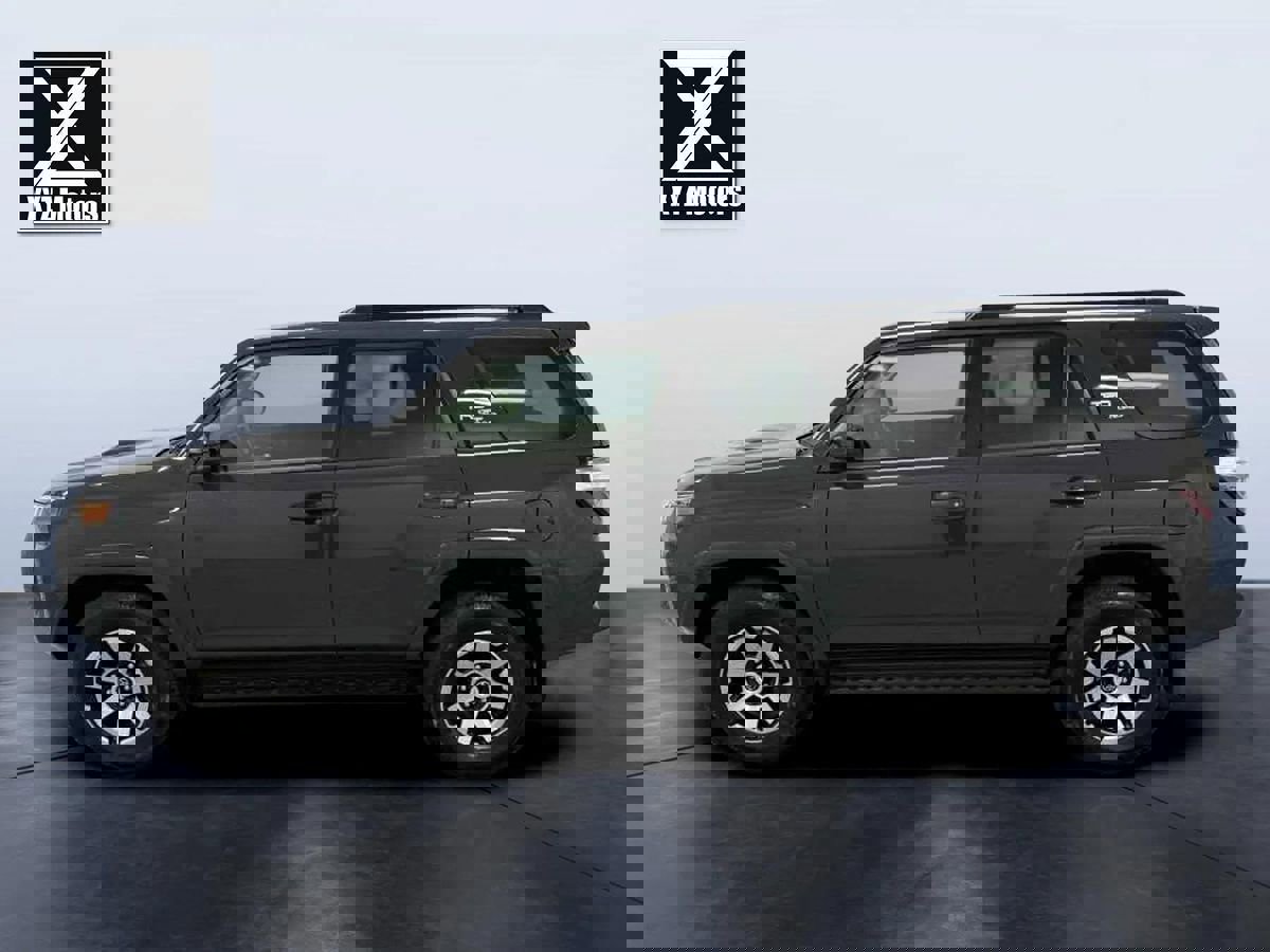 Used 2024 Toyota 4Runner TRD Off-Road image 3