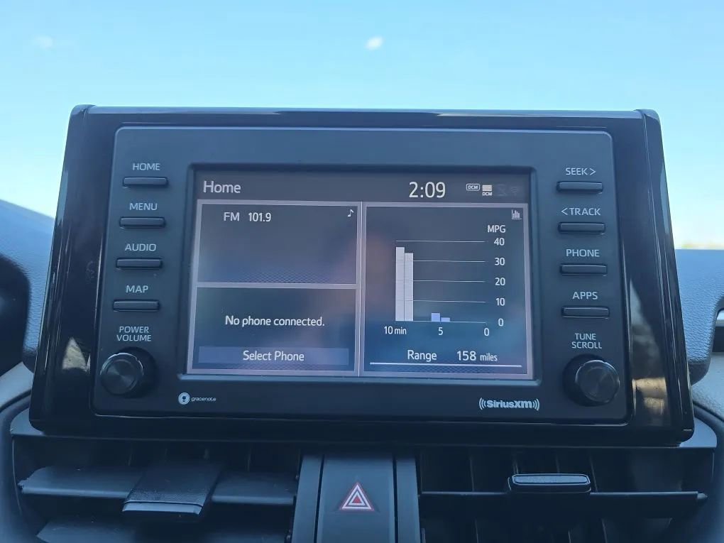 Used 2021 Toyota RAV4 XLE image 25