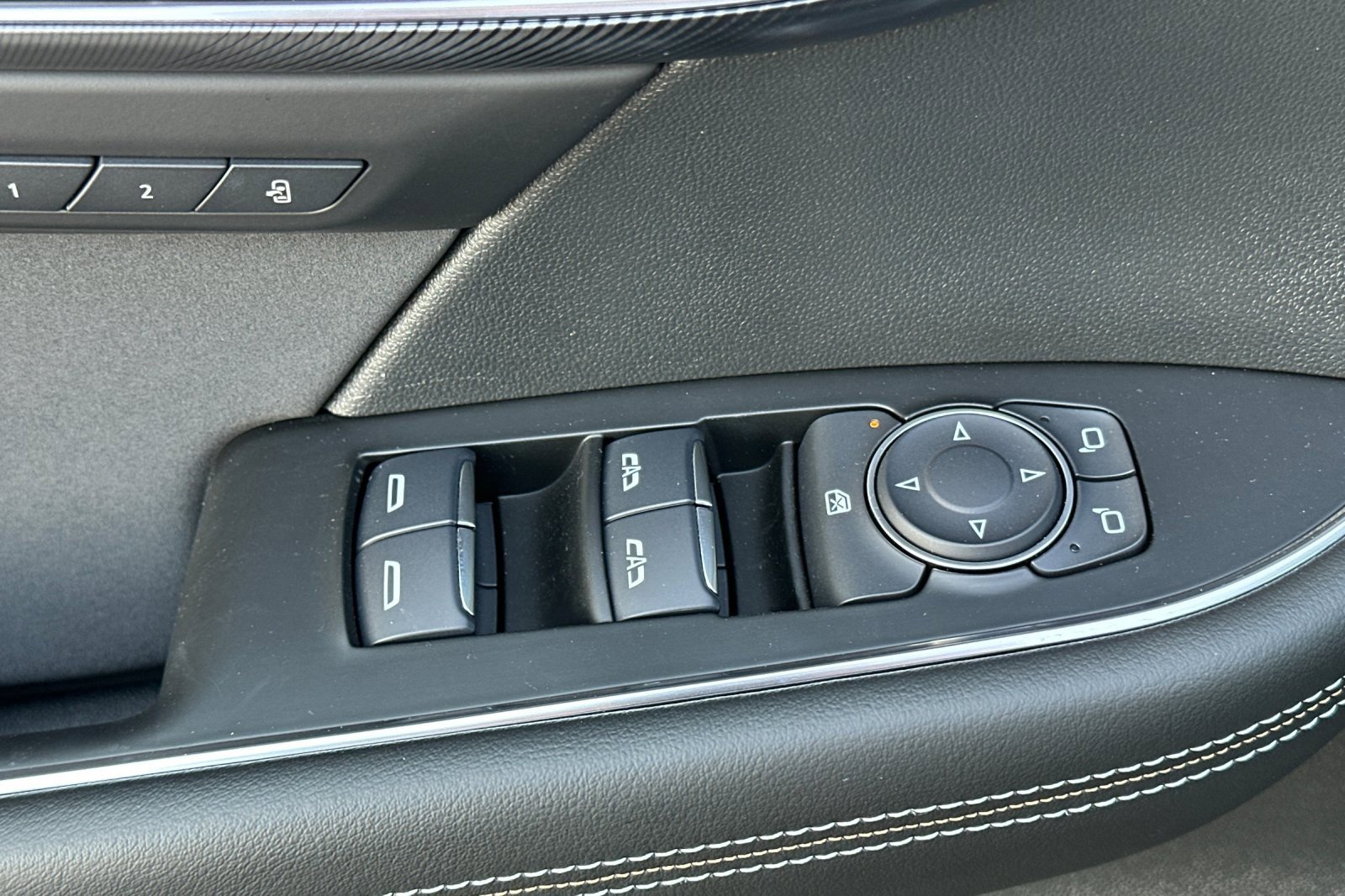 Used 2025 Buick Envision Sport Touring image 13