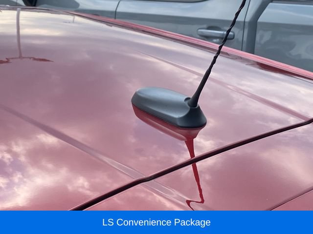 Used 2024 Chevrolet Trax LS w/ LS Convenience Package FWD image 3