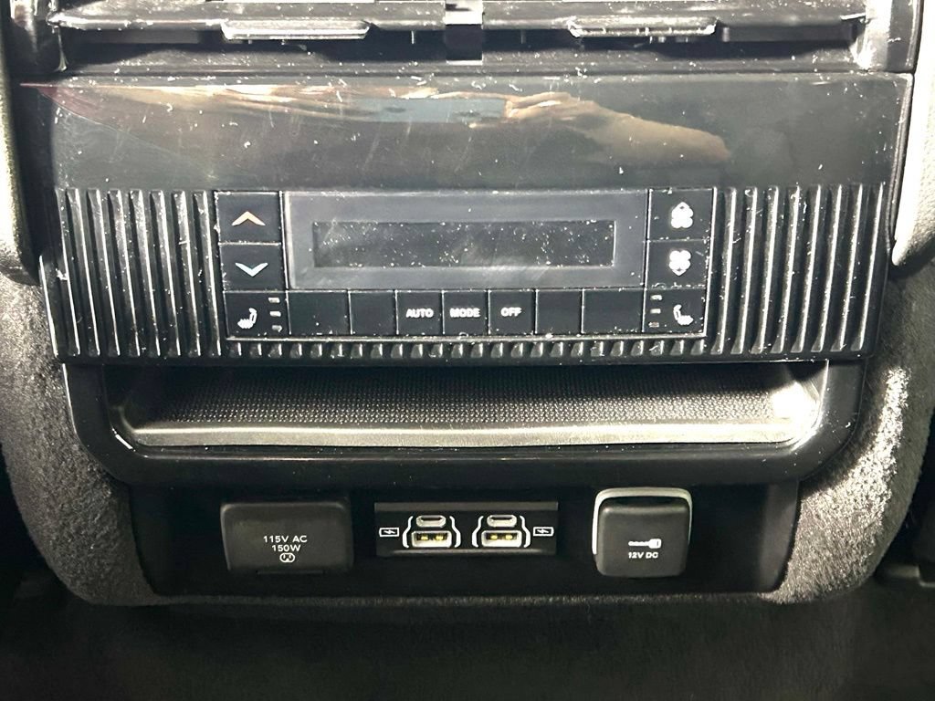 Used 2022 Jeep Wagoneer Series III w/ Rear Seat Video Group 1 AWD/4WD image 21