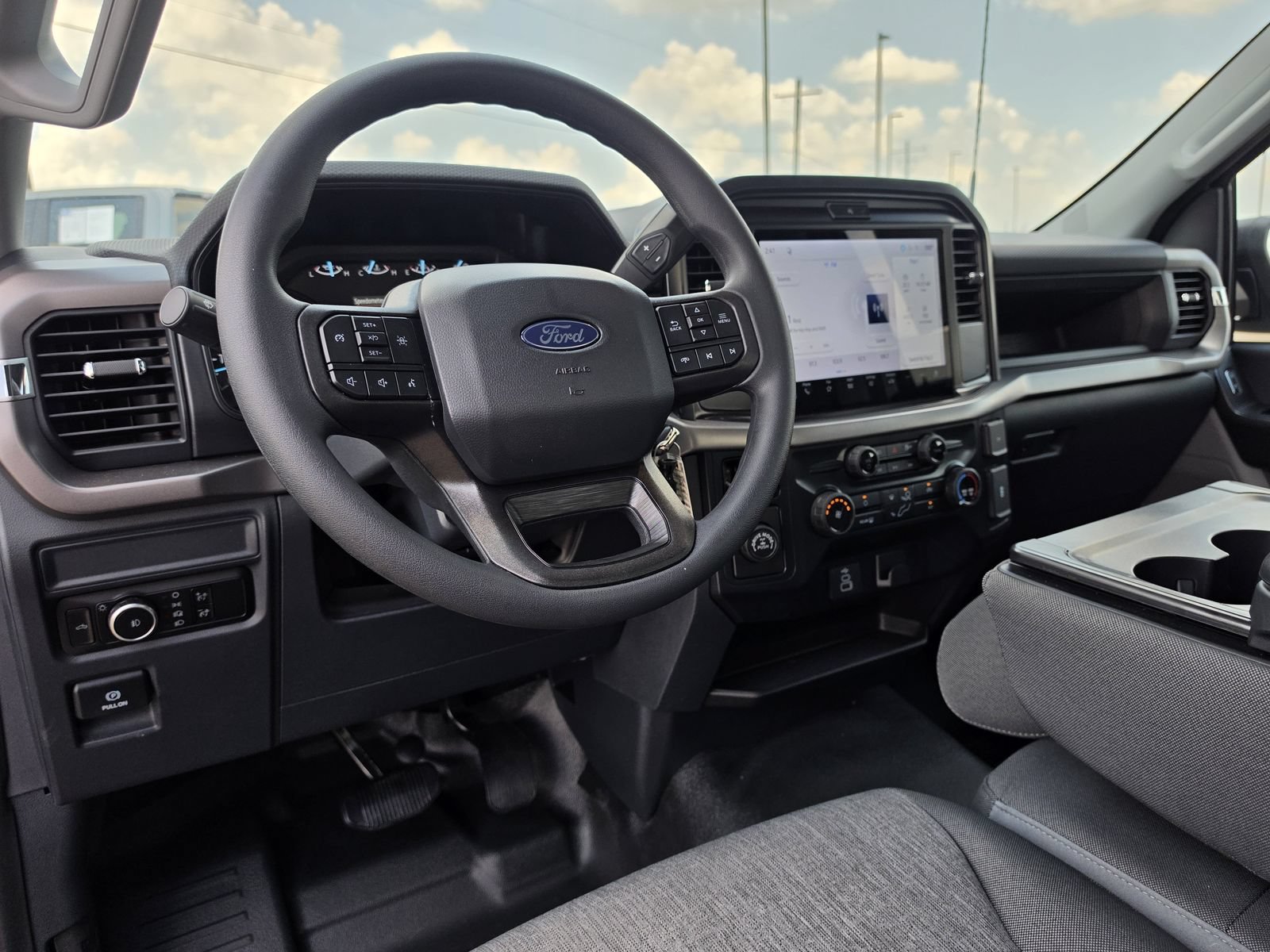 Used 2026 Ford F150 XL w/ Equipment Group 103A High RWD image 16