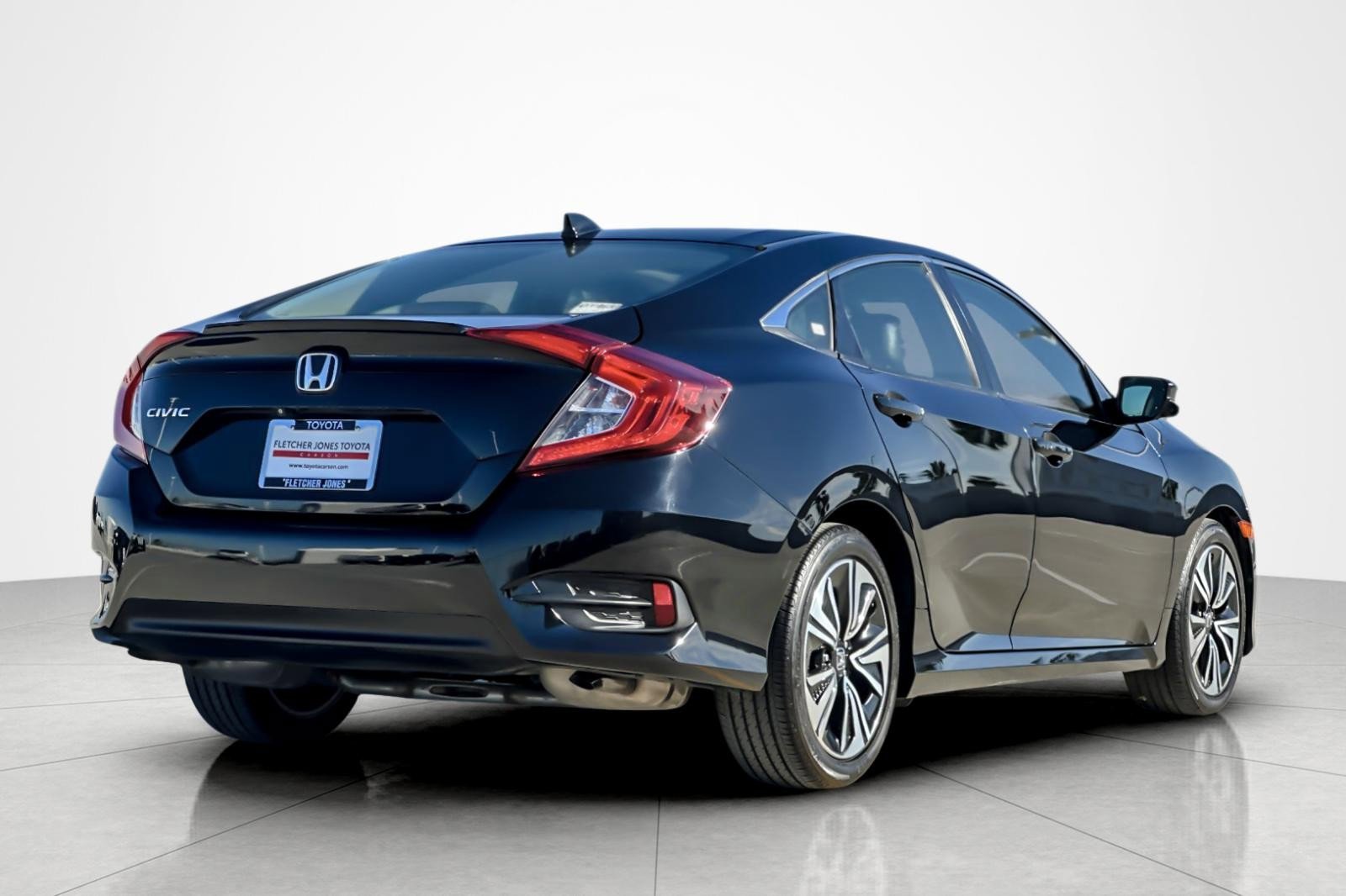 Used 2017 Honda Civic EX-L image 5