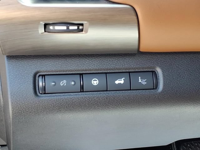 Certified 2023 Nissan Pathfinder Platinum AWD/4WD image 20