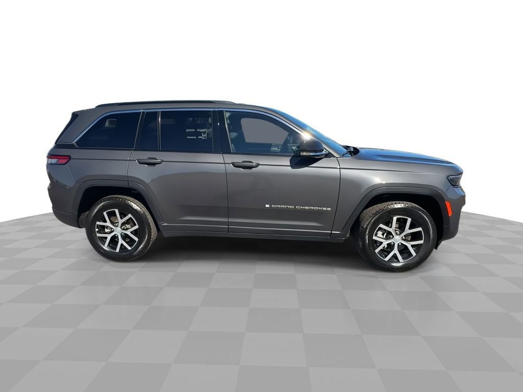 Used 2025 Jeep Grand Cherokee Limited image 9