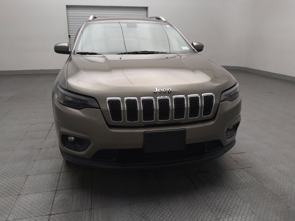 Used 2019 Jeep Cherokee Latitude w/ Cold Weather Group FWD image 14