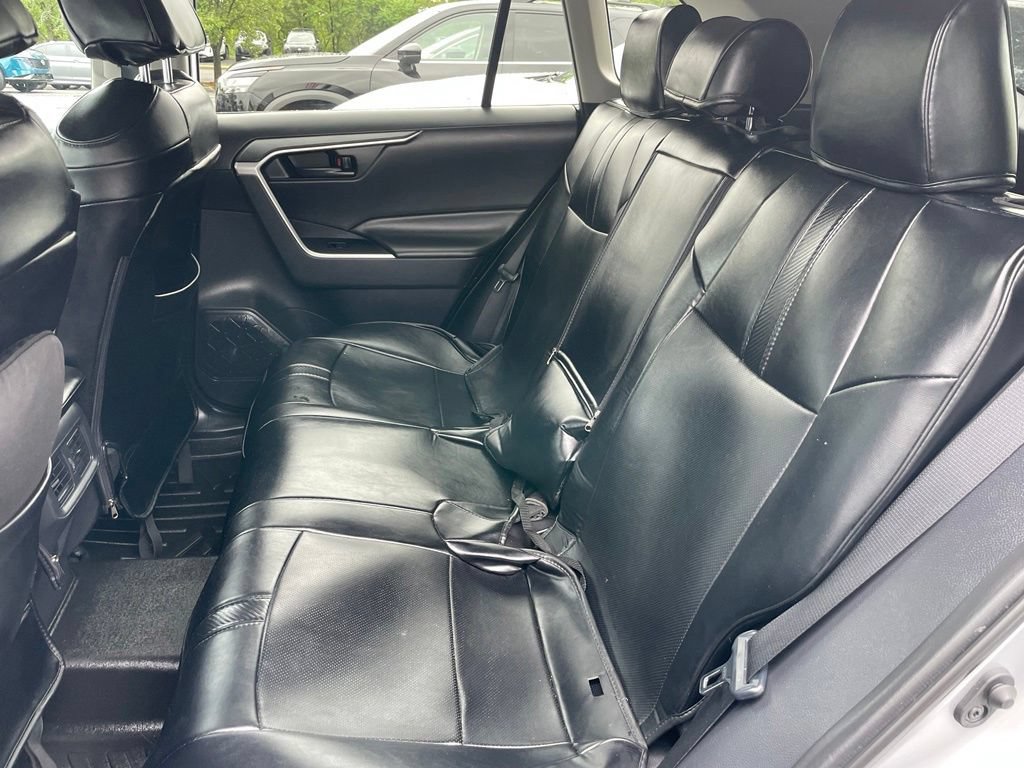 Used 2019 Toyota RAV4 LE w/ Carpet Mat Package AWD/4WD image 7
