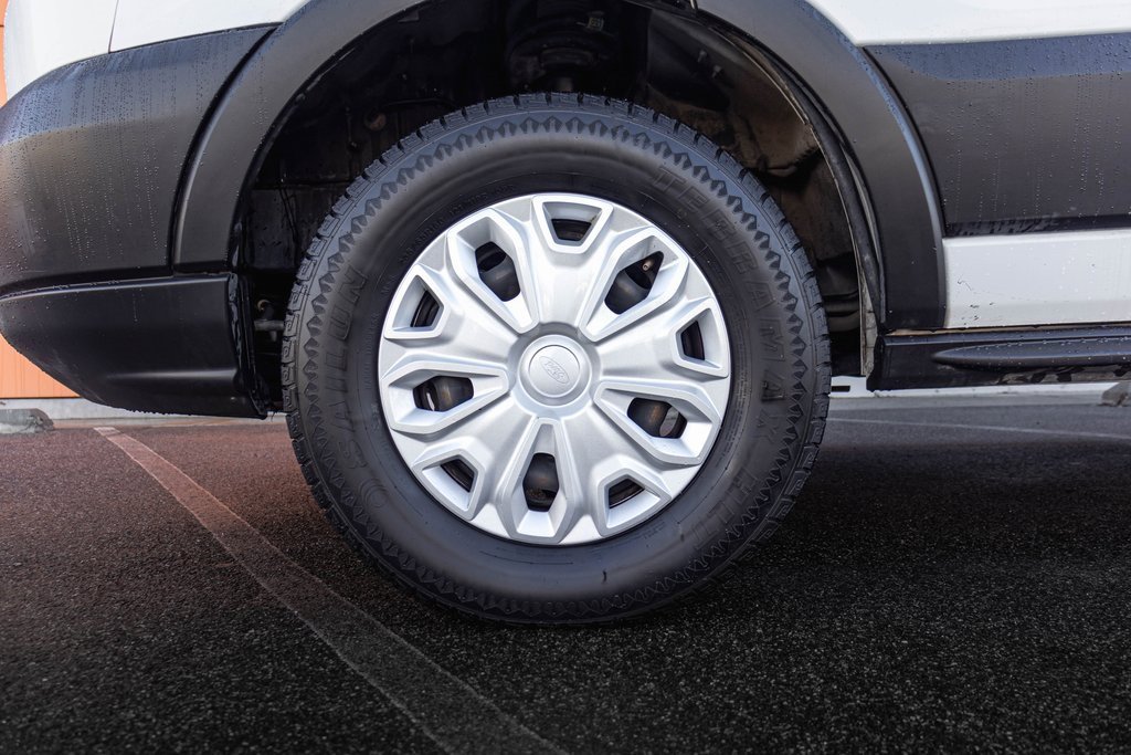 Used 2019 Ford Transit 350 XLT image 9